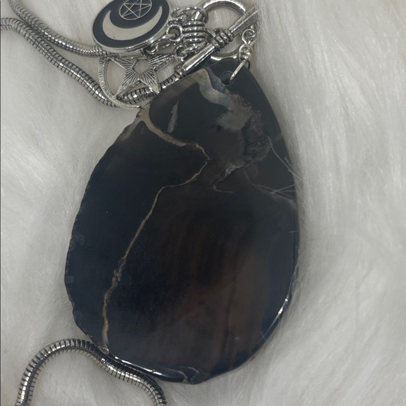Witchy Black Agate Slice Toggle Necklace with Silver Tone Fluid Chain - Picture 7 of 8
